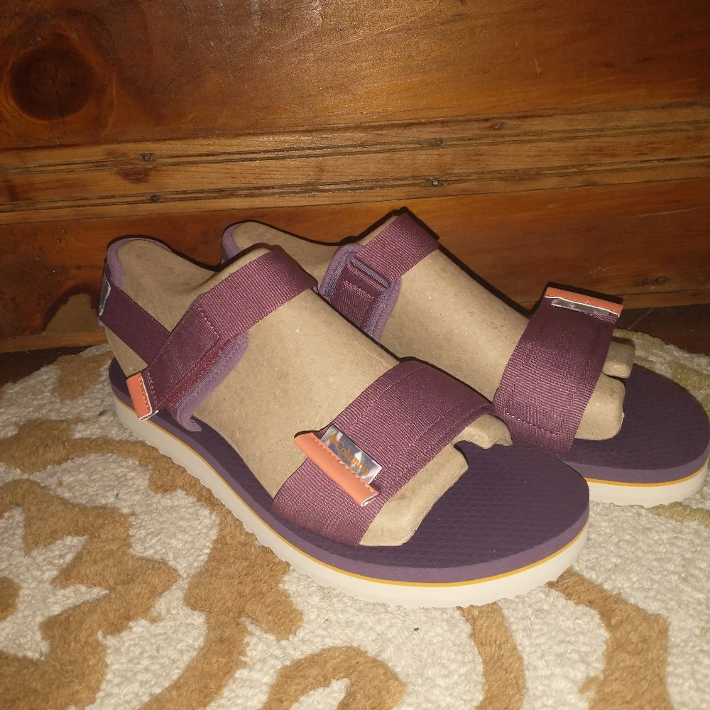 ~~COLUMBIA🧡VIA Sandals~~ - Picture 6 of 14